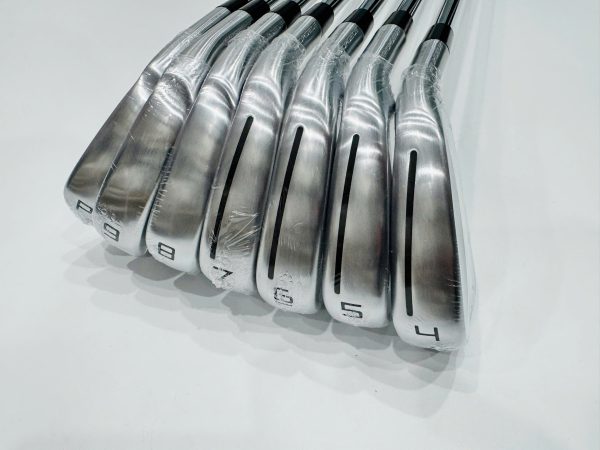 Bộ gậy golf sắt Taylormade P790